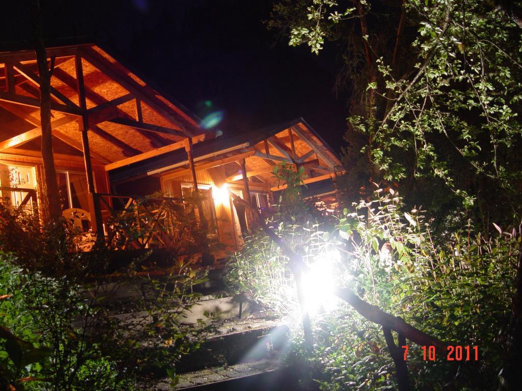 Cabanas El Bosque Patagonico ฟรูติญาร์ ภายนอก รูปภาพ